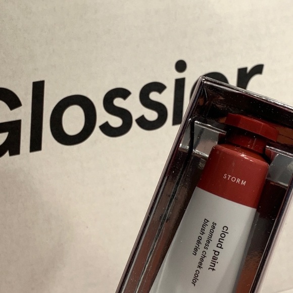 GLOSSIER CLOUD PAINT - pick a shade lovelies - Picture 5 of 8